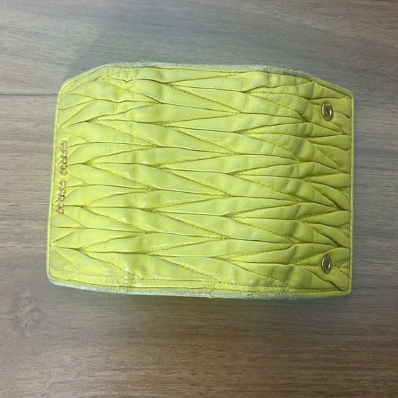 MIU MIU MATELASSÉ KEY HOLDER WALLET - Picture 5 of 8